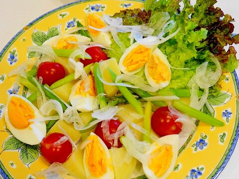 食卓が華やぐ！カラフル野菜のサラダ
